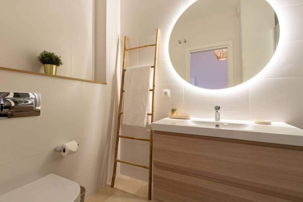 Mumu Luxury Suite Lirio Севілья Екстер'єр фото